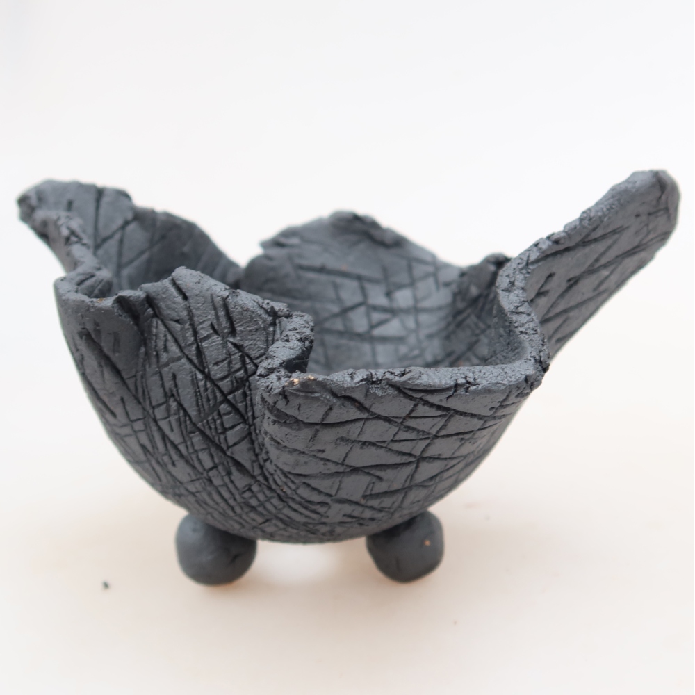 Keramische schaal  10 x 10 x 7,5 cm, metaalachtige kleur