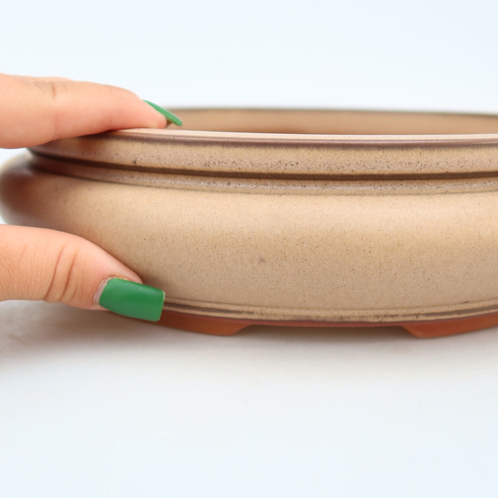 Keramische schaal  23 x 23 x 7 cm, kleur: beige