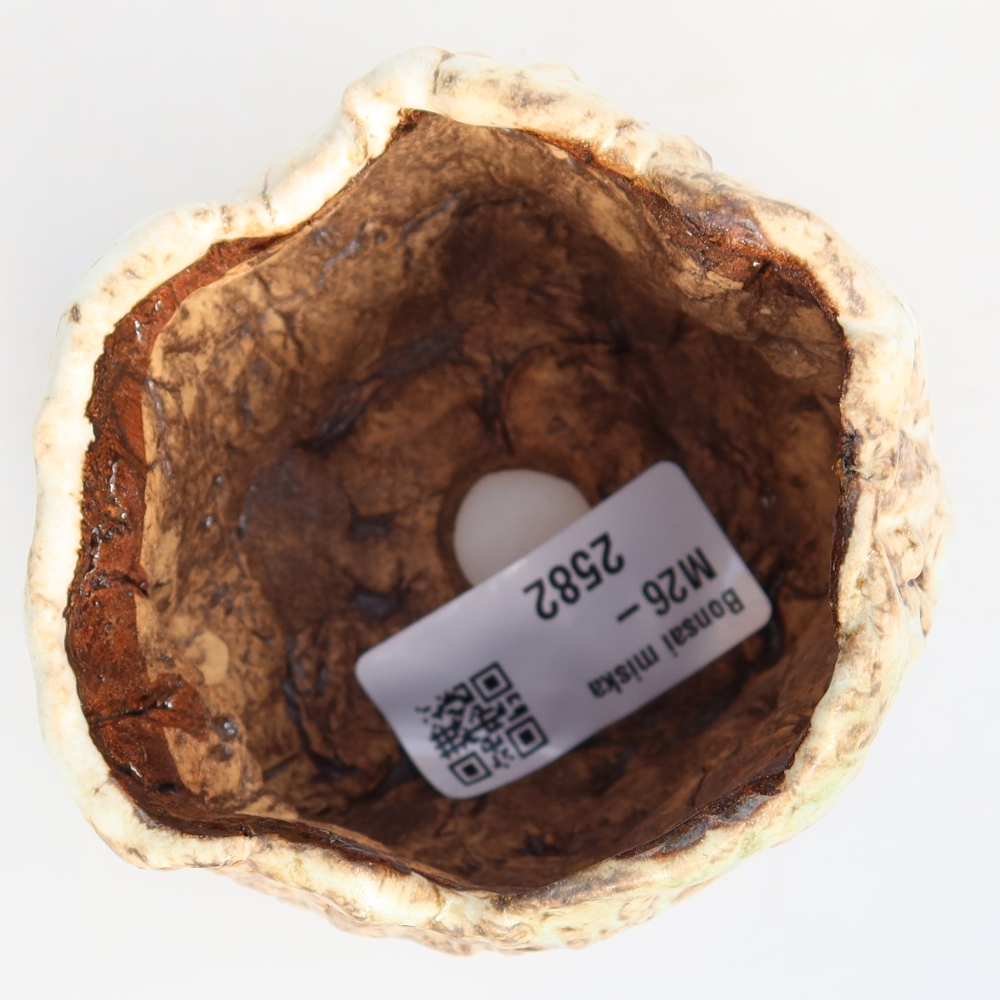 Keramische schaal  7 x 7 x 6,5 cm, kleur witbruin