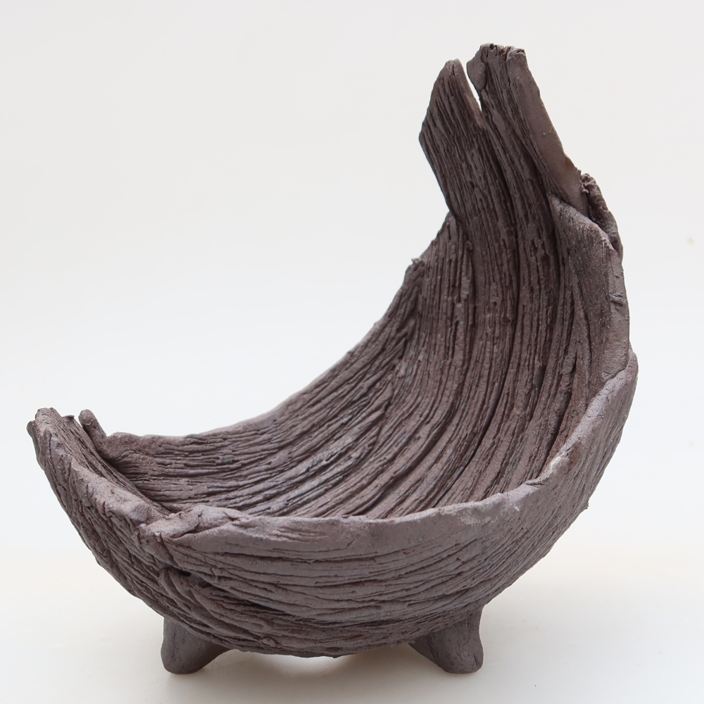 Keramische schaal  13,5 x 11 x 14 cm, kleur bruin