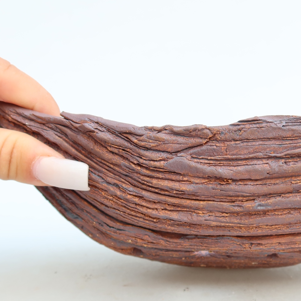 Keramische schaal  24,5 x 14,5 x 7,5 cm, kleur bruin