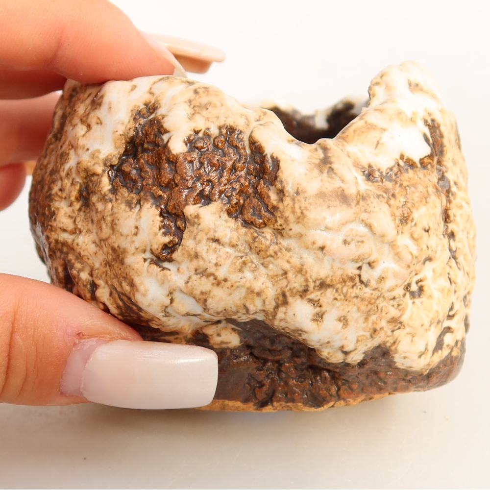 Keramische schaal  7 x 7 x 6 cm, kleur witbruin