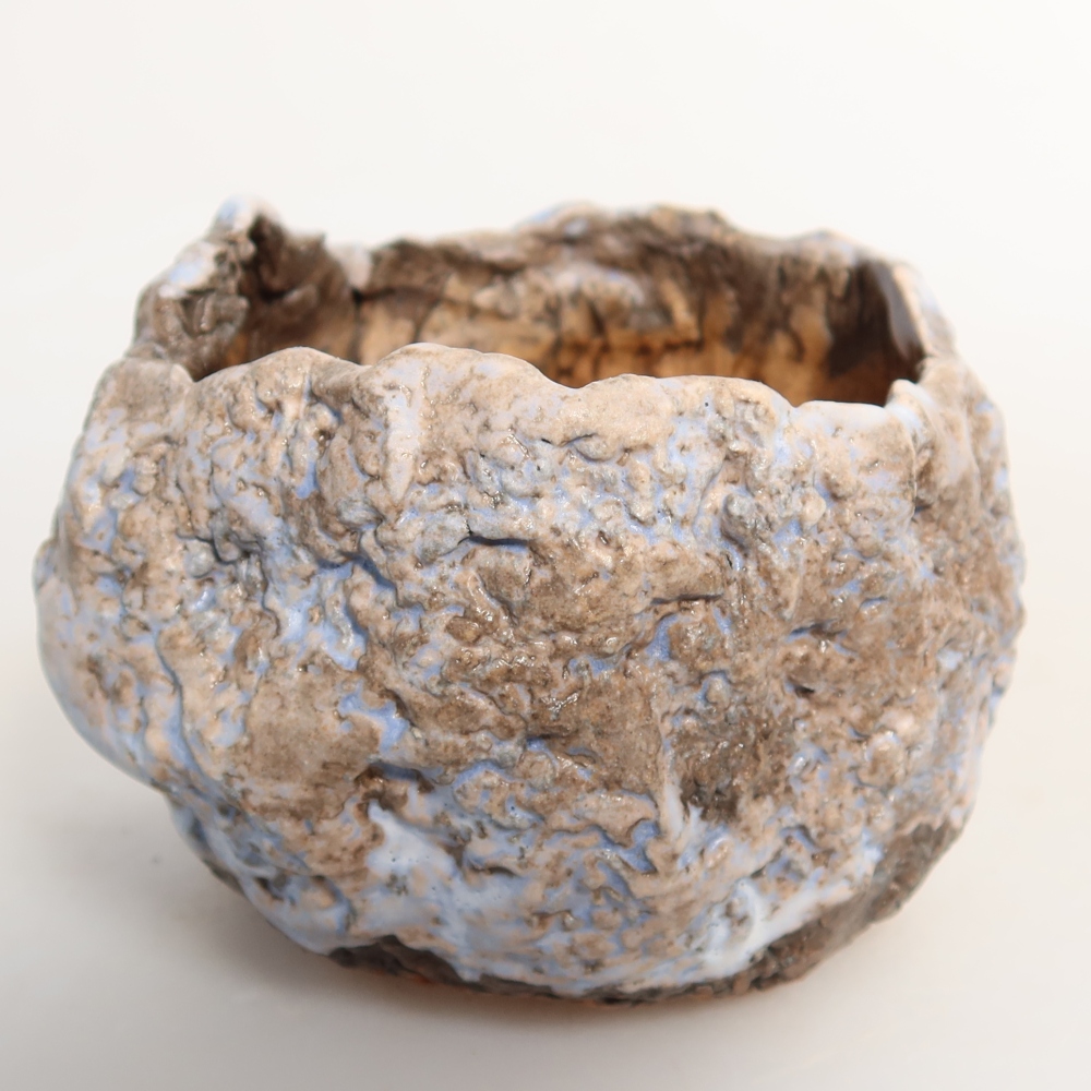 Keramische schaal  7,5 x 7 x 6 cm, kleur blauwbruin