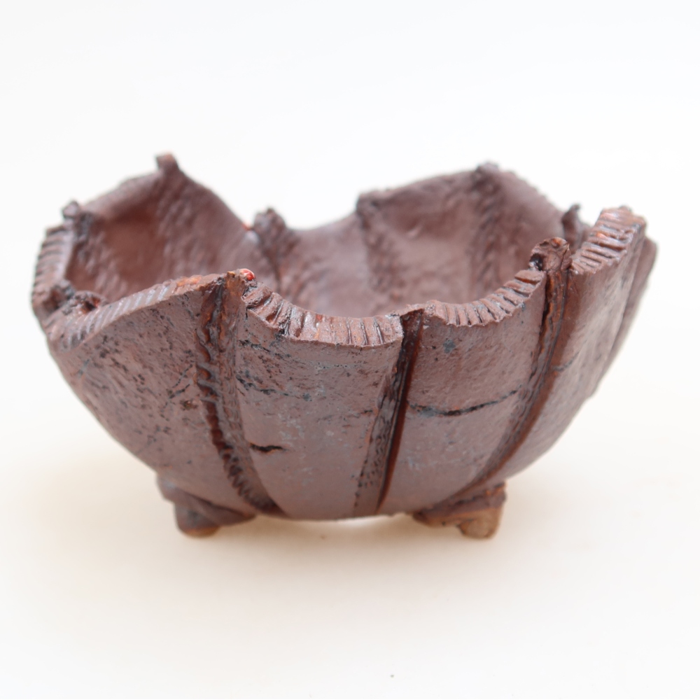Keramische schaal  10,5 x 10,5 x 6,5 cm, metaalachtige kleur