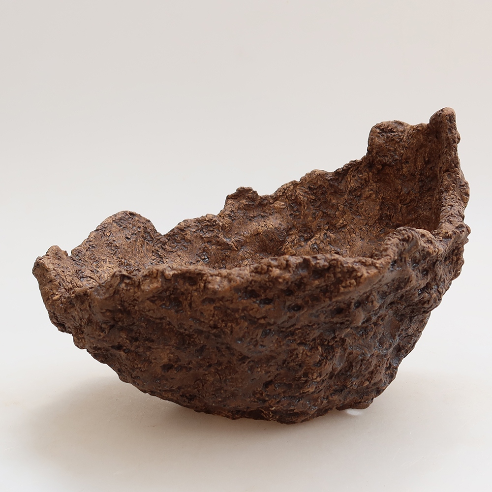 Keramische schaal 18 x 16 x 13,5 cm, kleur bruin