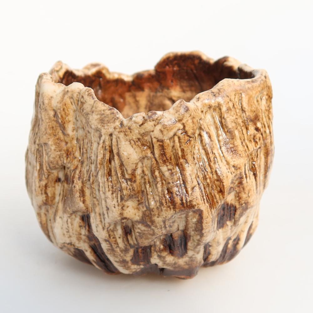 Keramische schaal  7 x 7 x 6,5 cm, kleur witbruin