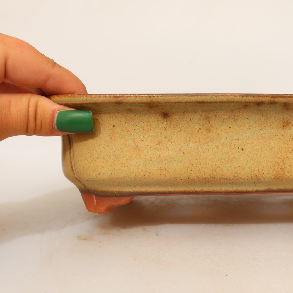 Keramische schaal  24 x 17 x 6 cm, kleur groenbeige