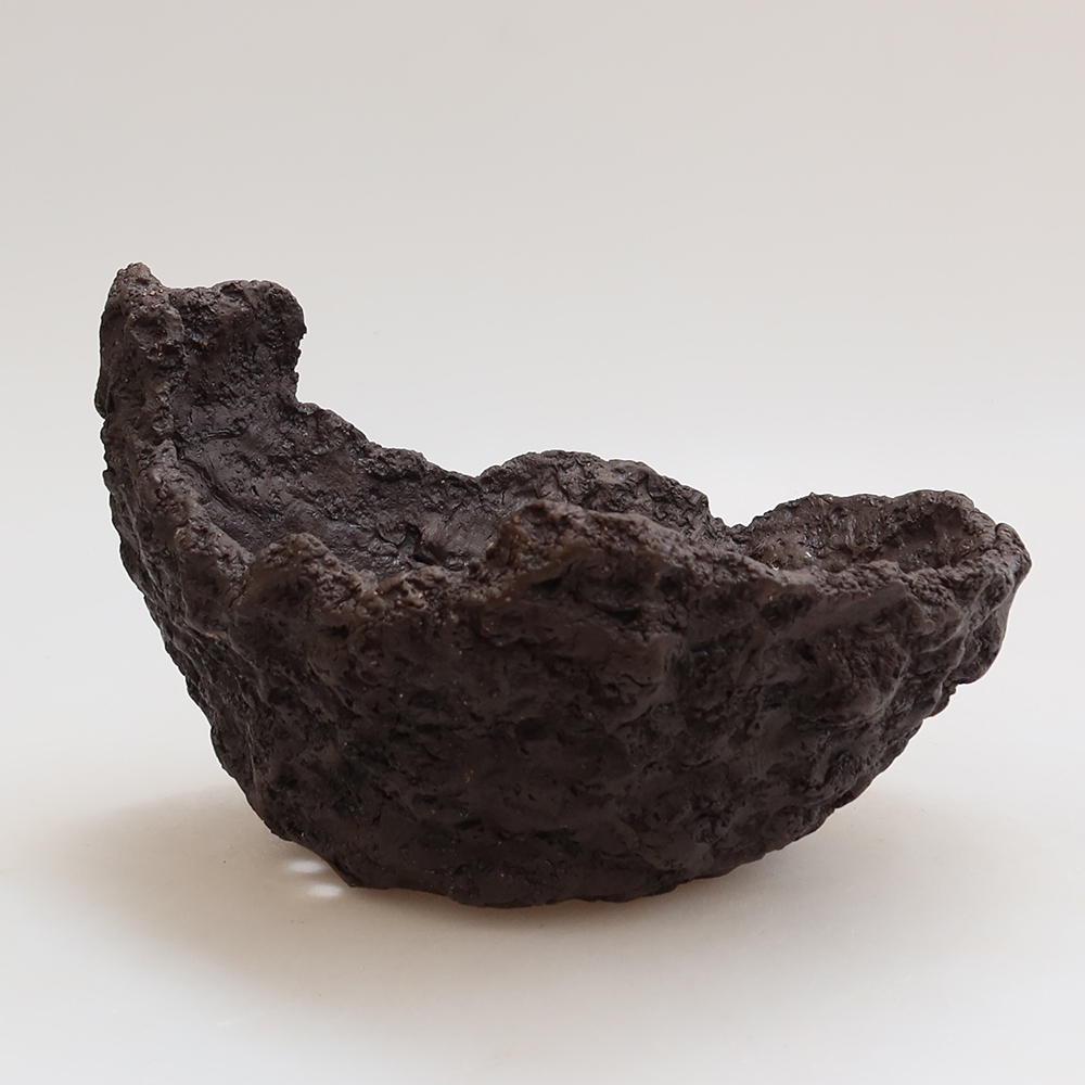 Keramische schaal 18 x 16 x 13 cm, kleur bruin
