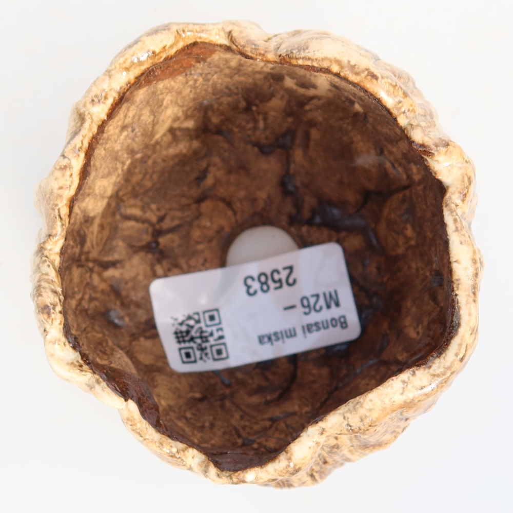 Keramische schaal  7 x 7 x 6,5 cm, kleur witbruin