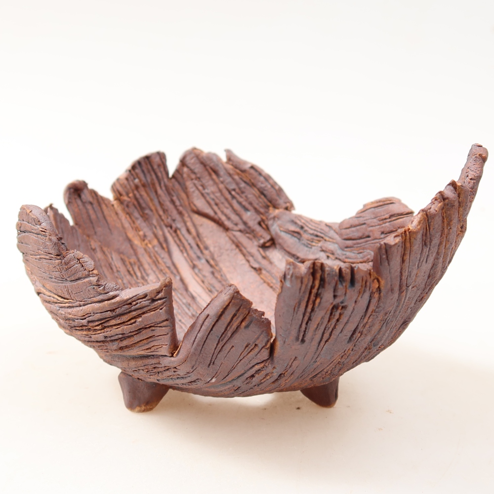 Keramische schaal  14,5 x 11,5 x 7,5 cm, kleur bruin