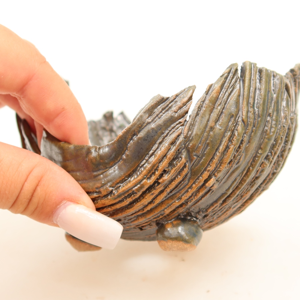 Keramische schaal  11,5 x 8 x 8 cm, kleur bruingroen
