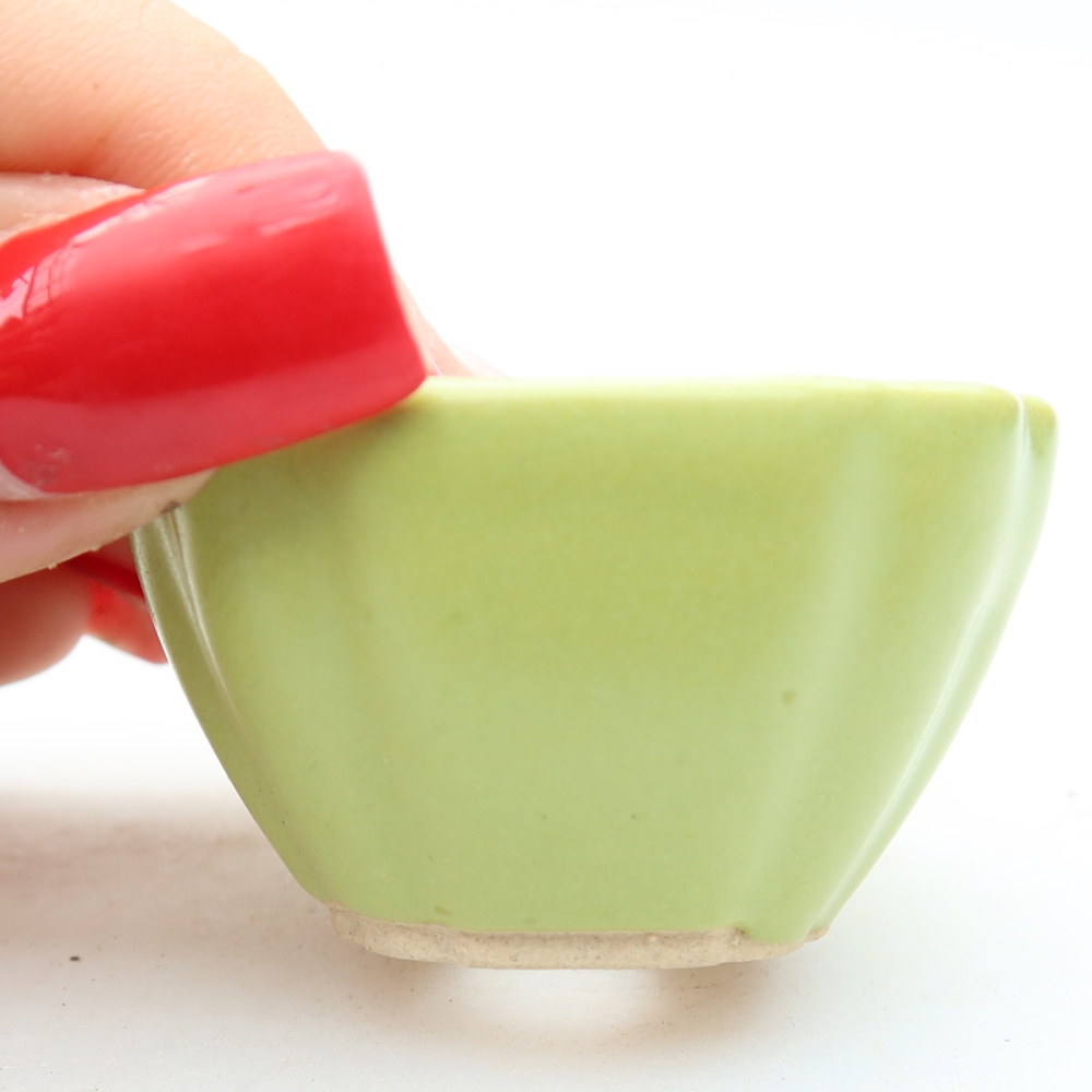 Bonsaischaaltje van keramiek 4,5 x 4,5 x 2,5 cm, groen