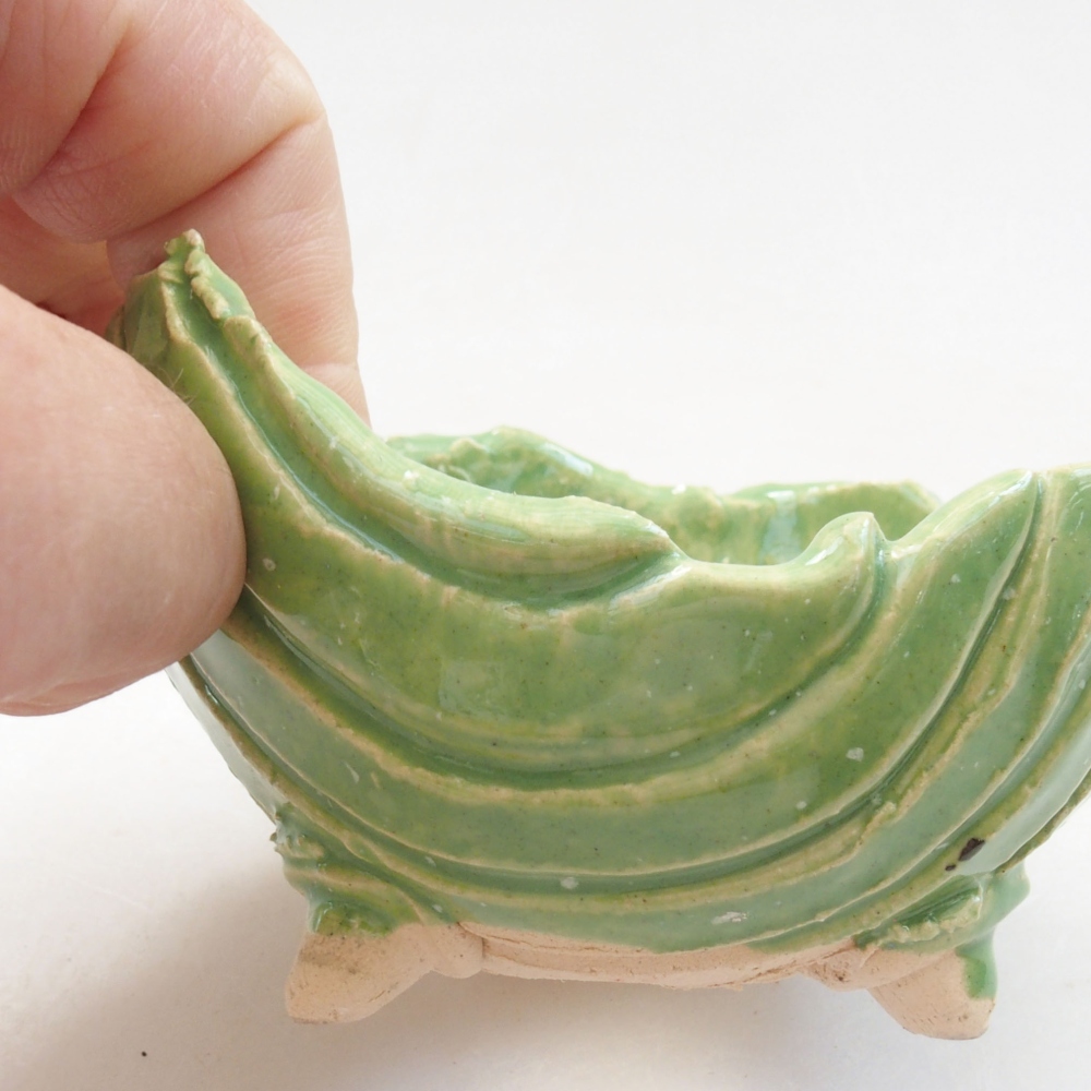 Schelp van keramiek 7,5 x 7 x 5,5 cm , kleur groen