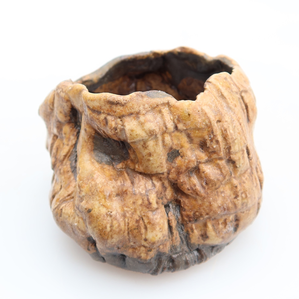 Keramische schaal  6 x 4,5 x 5,5 cm , kleur bruin