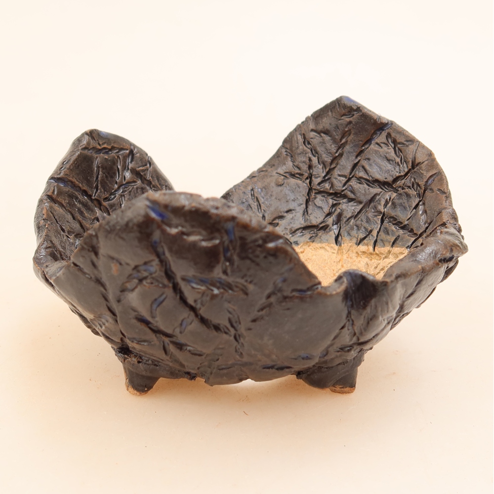 Keramische schaal  10 x 9,5 x 6 cm, kleur zwartblauw
