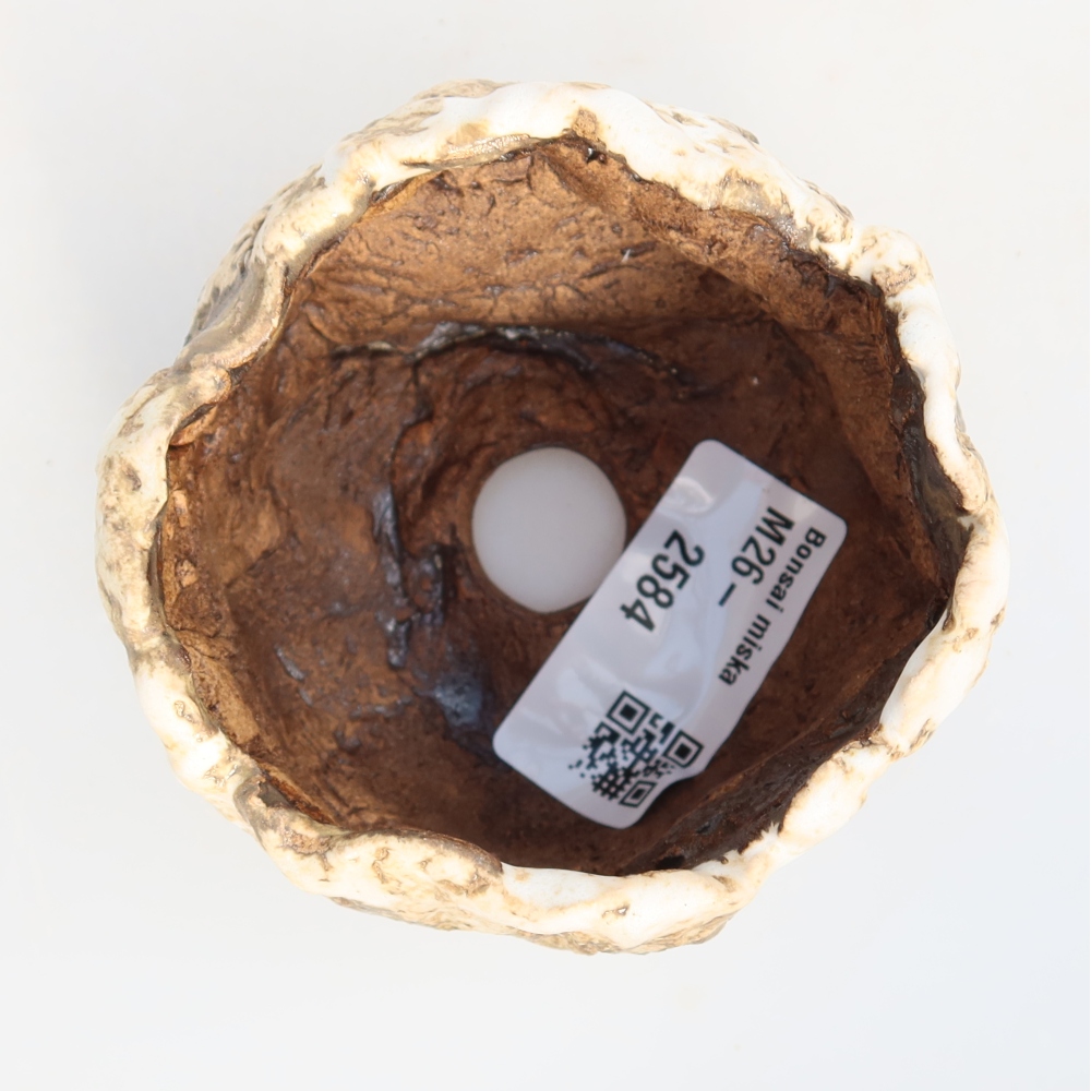 Keramische schaal  7,5 x 7 x 5 cm, kleur witbruin