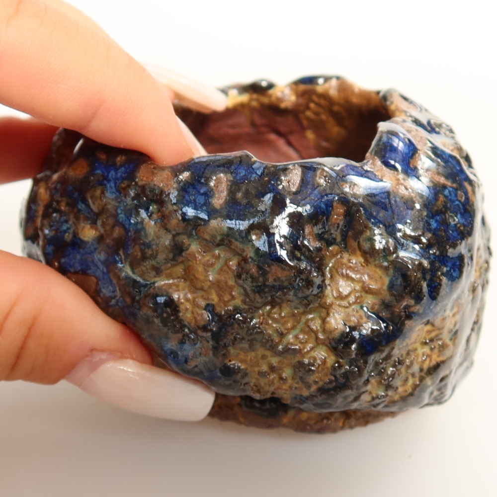 Keramische schaal  7,5 x 7 x 5,5 cm, kleur blauwbruin