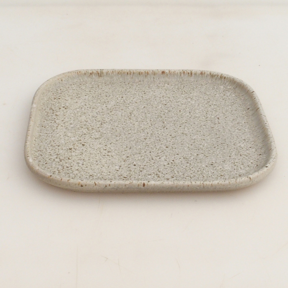 Keramische kom H36 - 17,5 x 15 x 1 cm - beige