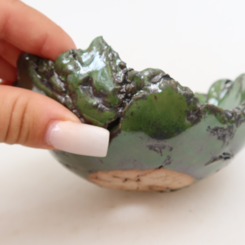 Keramische schaal  11,5 x 10,5 x 6 cm, kleur groen