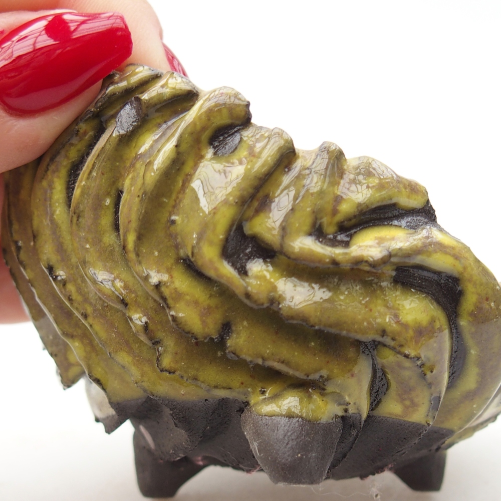 Schelp van keramiek 8,5 x 8 x 6 cm , geel