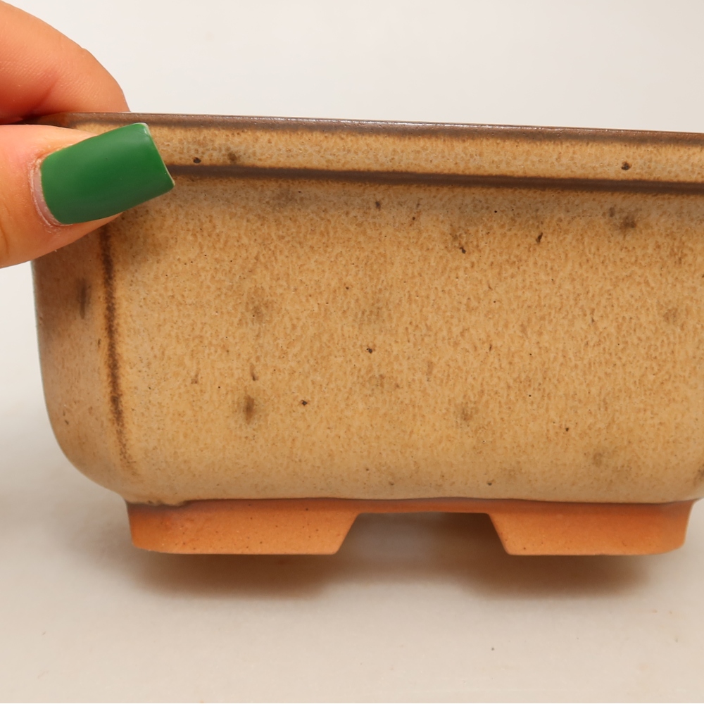 Keramische schaal  15 x 12 x 7 cm, kleur: beige