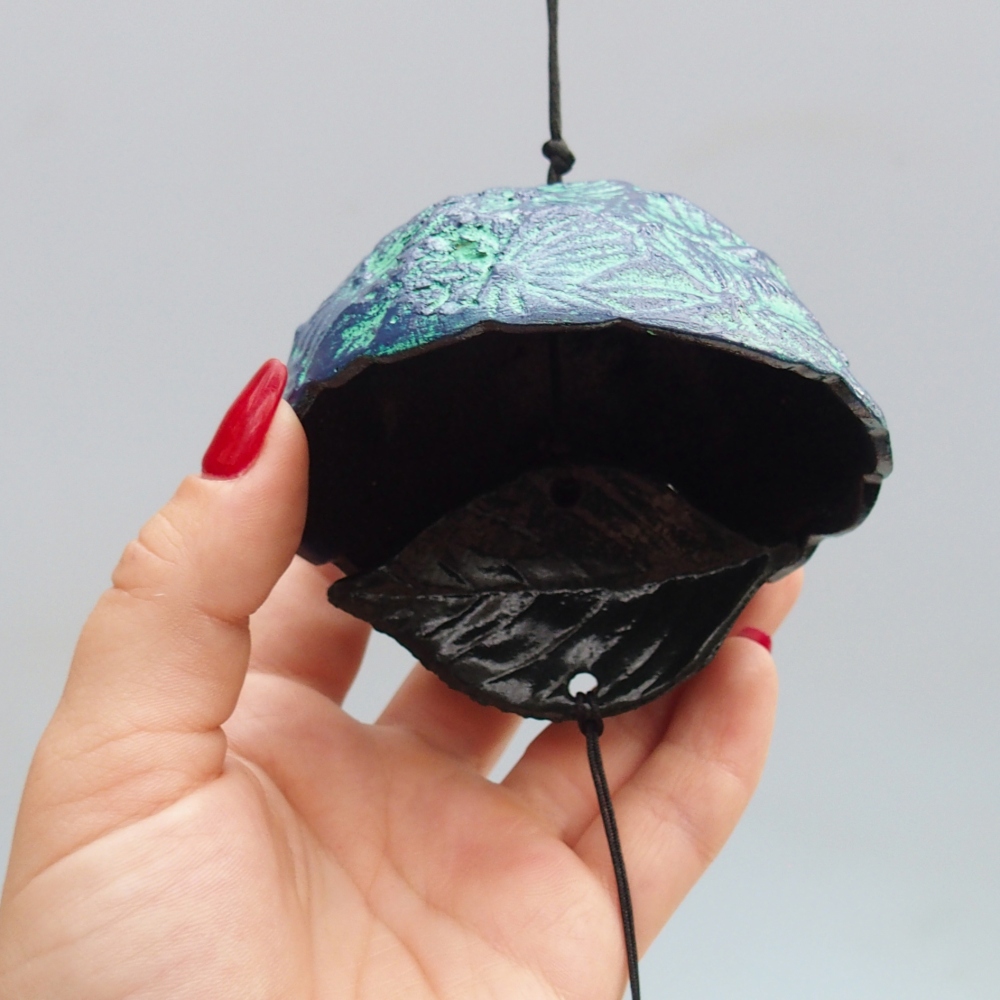 Metalen bel, kleur blauwgroen