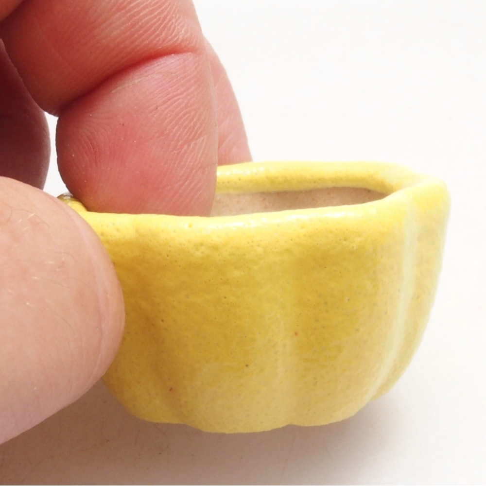 Bonsaischaal van keramiek 3,5 x 3,5 x 2 cm, geel