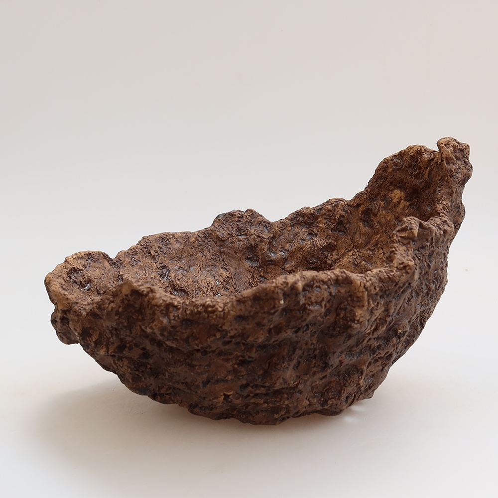 Keramische schaal 19 x 17 x 13 cm, kleur bruin