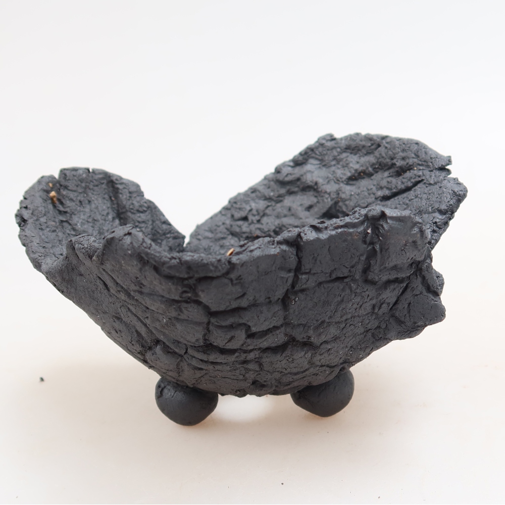 Keramische schaal  11 x 11 x 7 cm, metaalachtige kleur