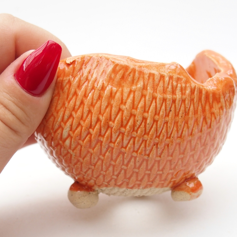 Schelp van keramiek 8,5 x 8,5 x 6,5 cm , kleur oranje