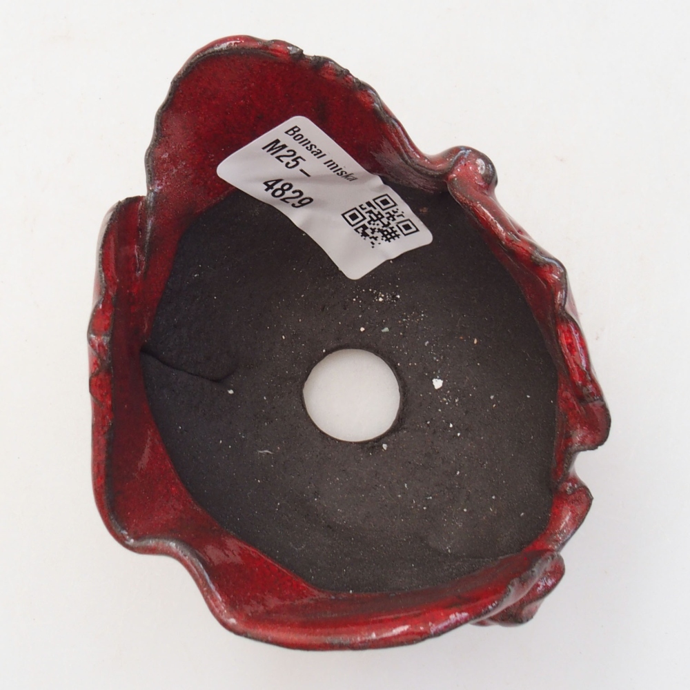 Keramische schaal 8 x 7 x 5,5 cm , kleur rood