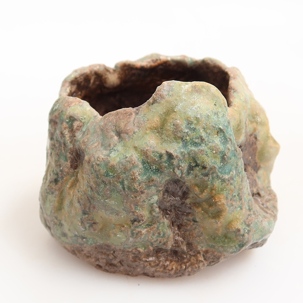 Keramische schaal  5,5 x 4,5 x 6 cm , kleur groen