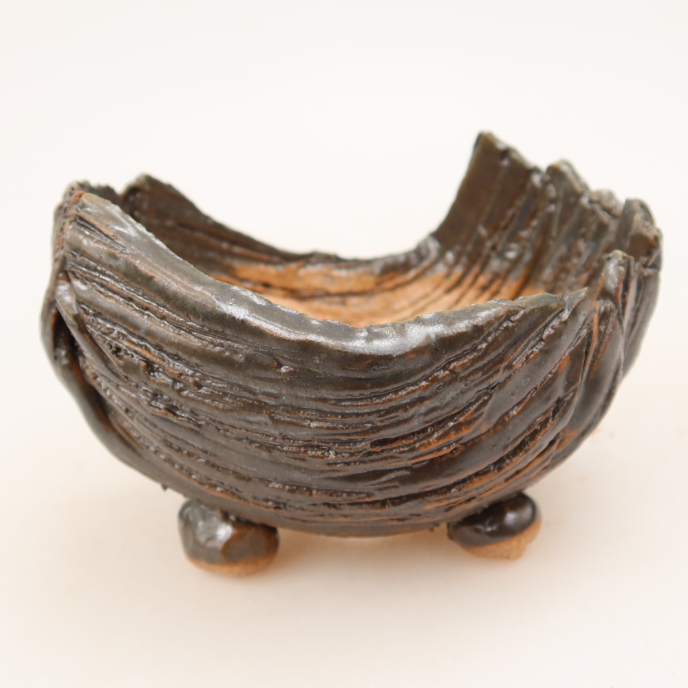 Keramische schaal  10 x 9,5 x 7 cm, kleur bruingroen