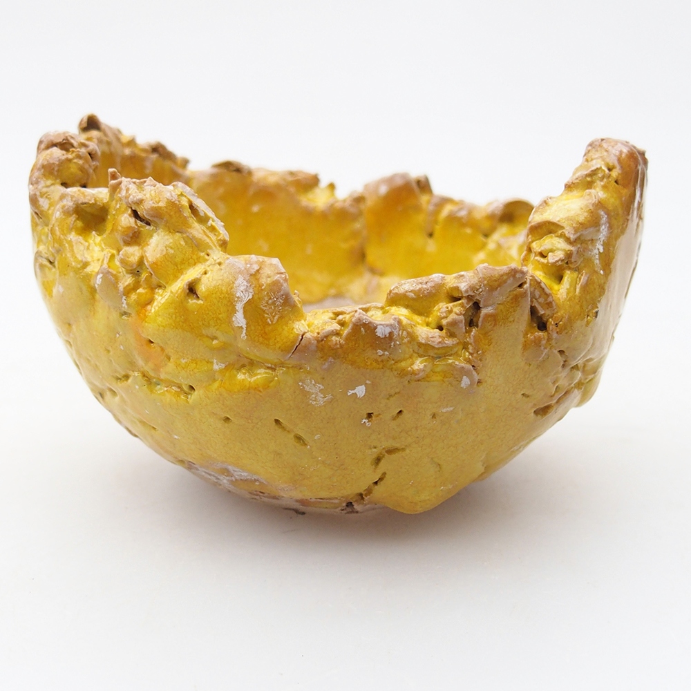 Keramische schaal 9 x 8,5 x 5,5 cm , gele kleur