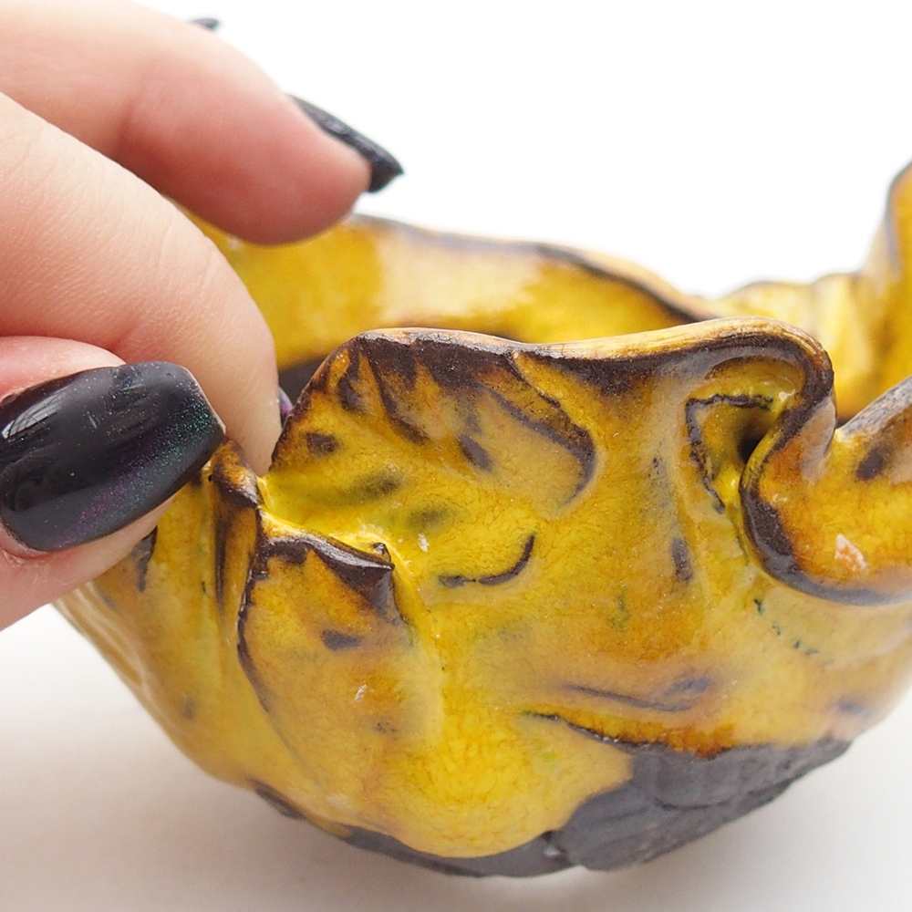 Keramische schaal 9 x 8,5 x 6,5 cm , geel