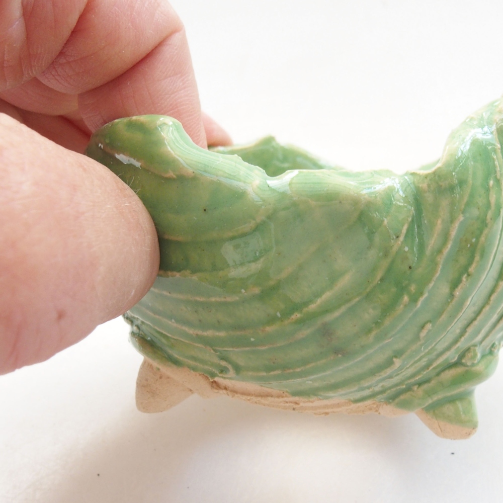 Schelp van keramiek 7 x 7 x 5,5 cm , kleur groen