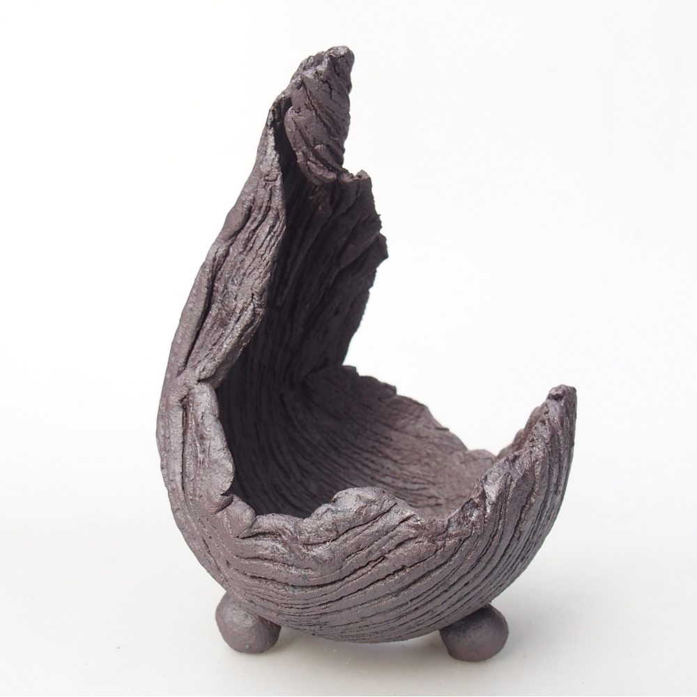 Keramische schaal 7,5 x 8 x 12,5 cm , metaalkleur