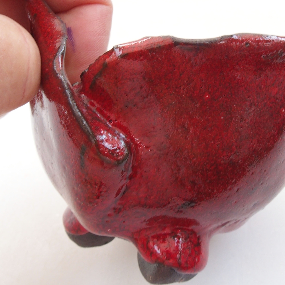 Keramische schaal 8,5 x 8 x 7 cm , kleur rood