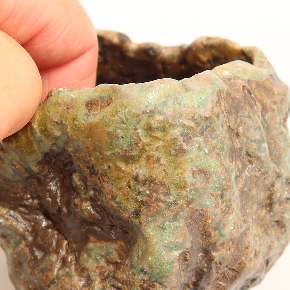 Keramische schaal  6 x 5 x 6,5 cm , kleur groen