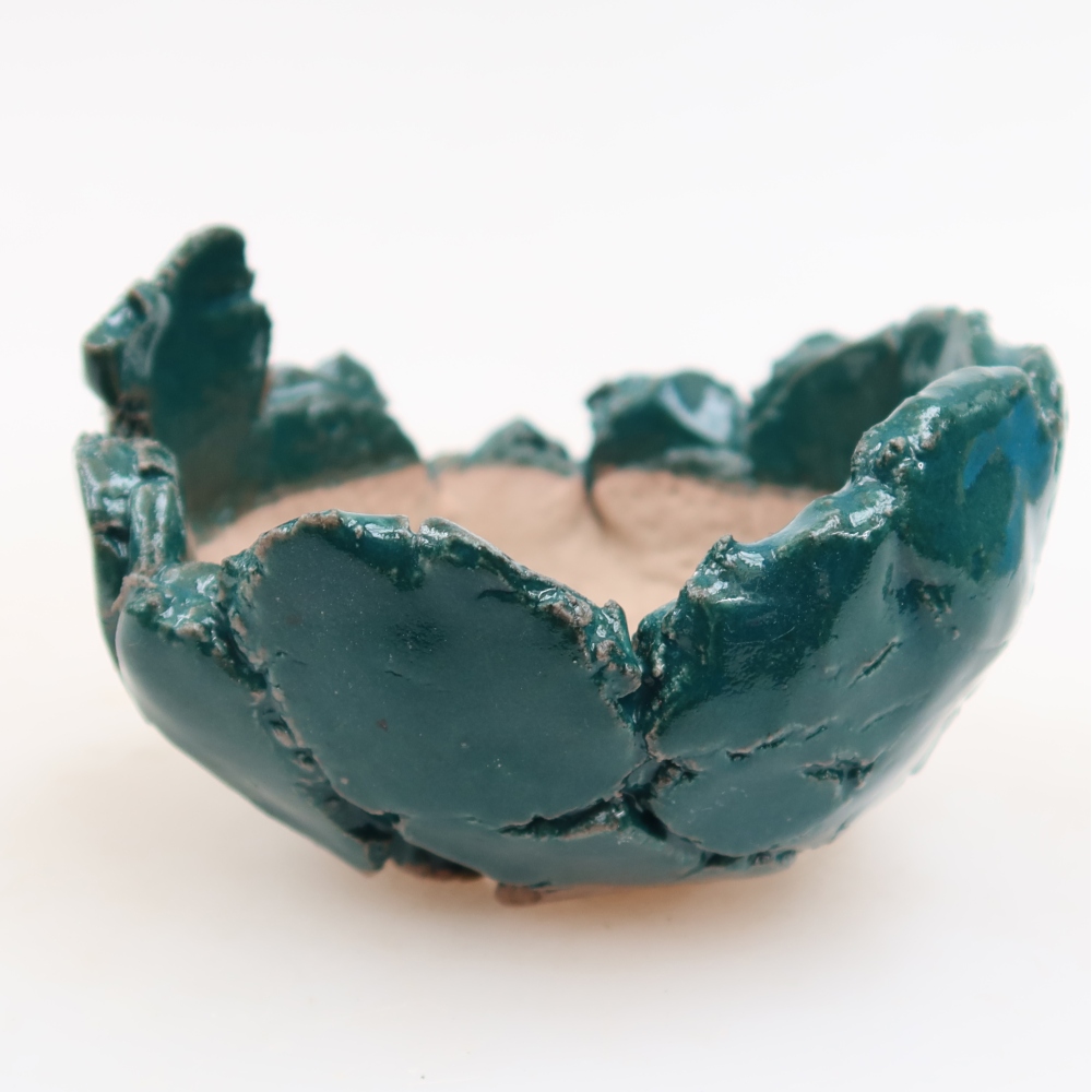 Keramische schaal  9 x 8,5 x 6,5 cm, kleur groen