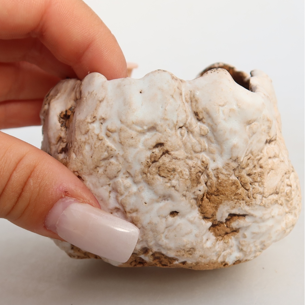Keramische schaal  7 x 7 x 6 cm, kleur witbruin
