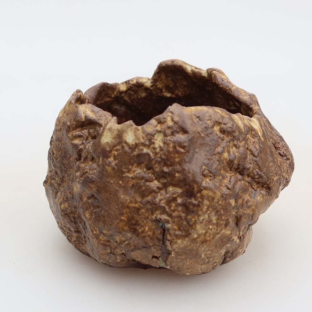 Keramische schaal  5,5 x 5 x 6 cm , kleur bruin