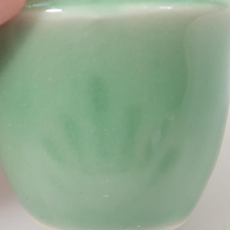 Bonsaischaaltje van keramiek 4 x 4 x 3 cm, groen