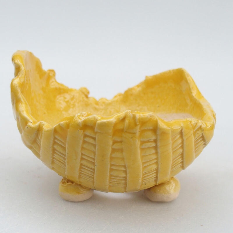 Keramische schaal 9 x 8,5 x 6 cm , geel