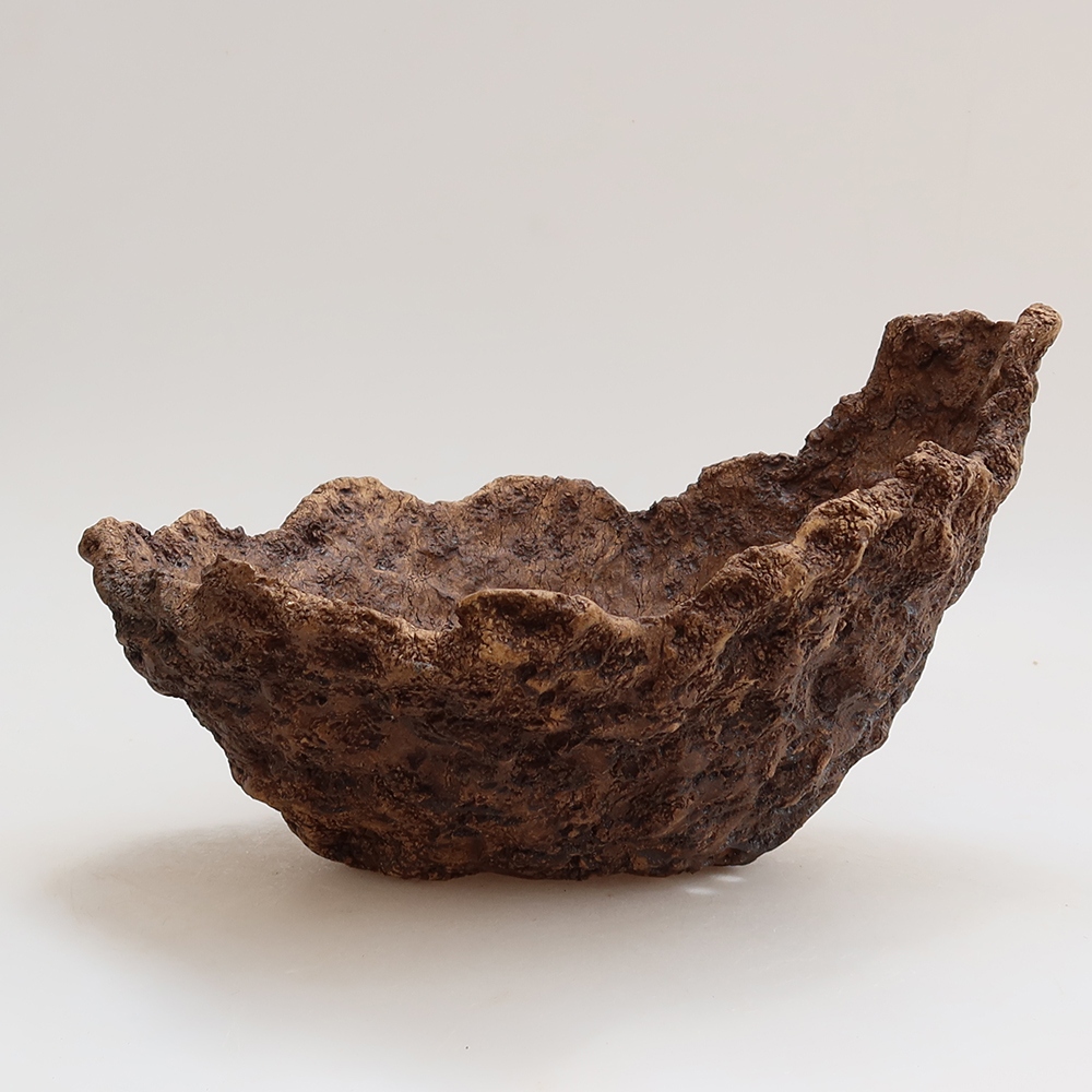 Keramische schaal 22,5 x 18 x 16 cm, kleur bruin