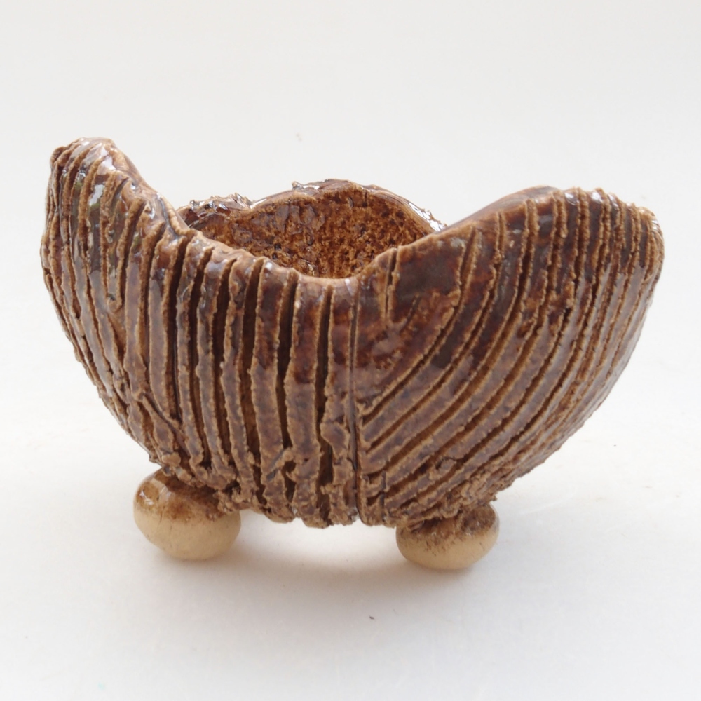 Keramisch Schelp 8 x 7,5 x 6 cm , kleur bruin