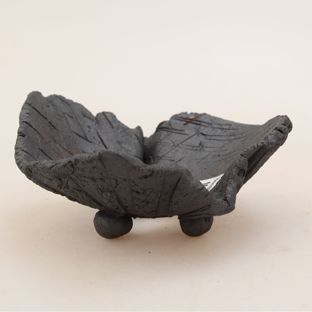 Keramische schaal  9 x 9 x 5 cm, metaalkleur