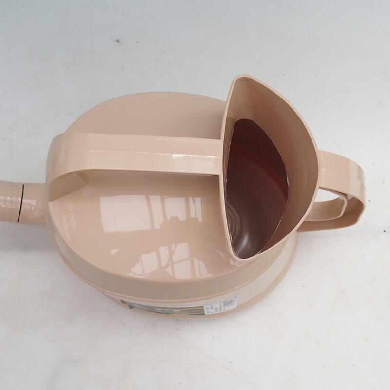 Kunststof gieter 4,5 liter Beige