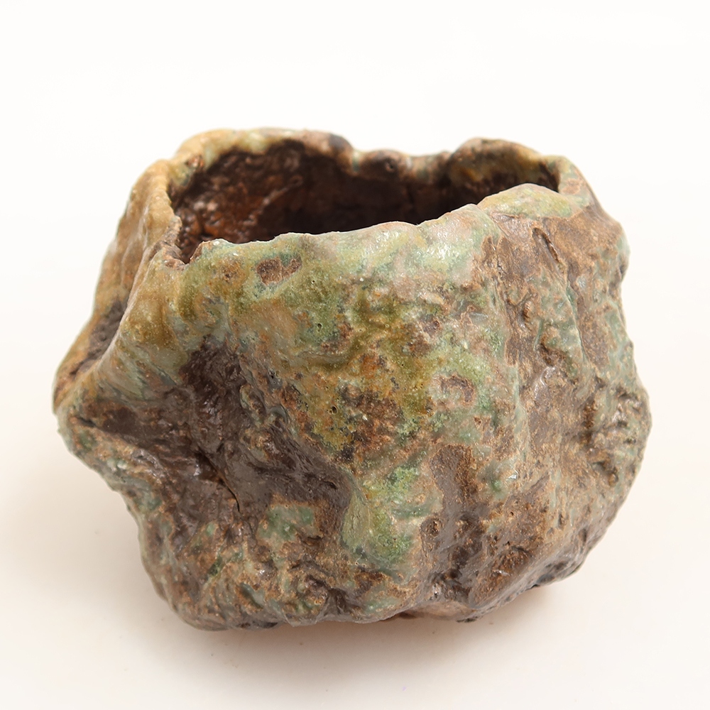 Keramische schaal  6 x 5 x 6,5 cm , kleur groen