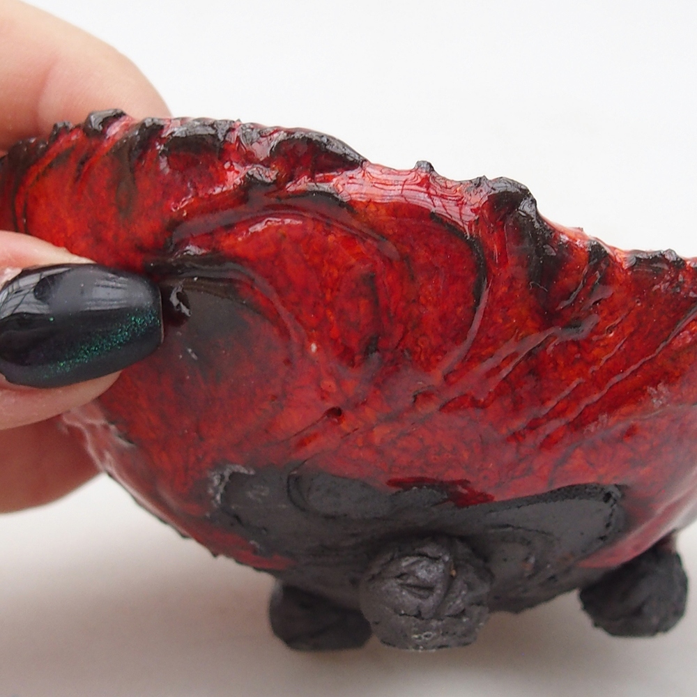 Keramische schaal 10 x 9,5 x 5 cm , kleur rood